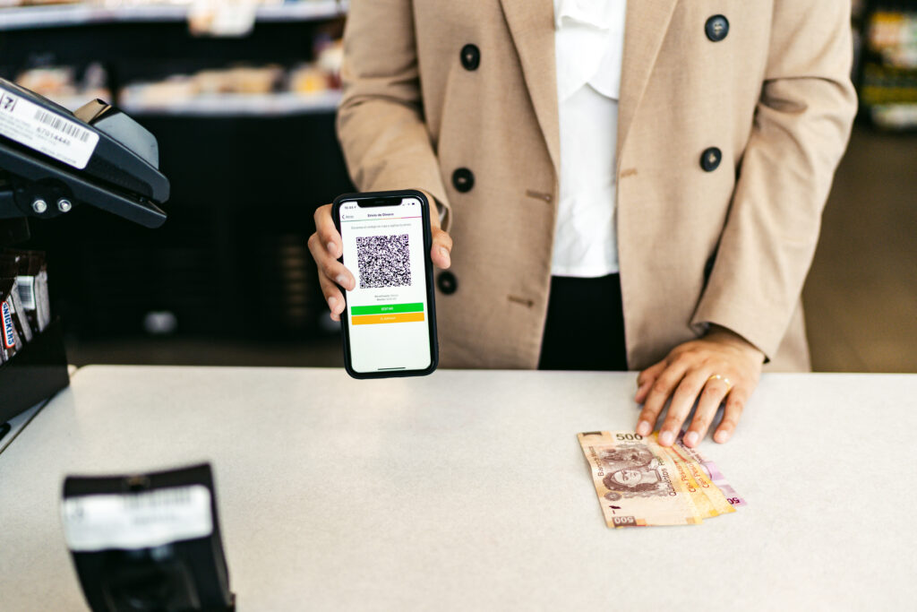 Envía dinero desde tu 7-Eleven preferido para que lo cobre otra persona en cualquier 7-Eleven del país.

¡No necesitas una cuenta de banco!